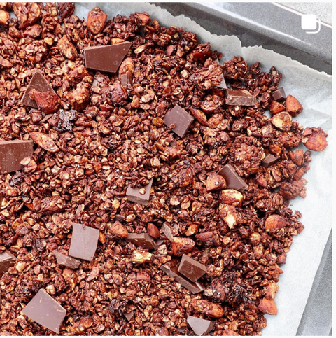 PURE CHOCOLADE EN ZEEZOUT GRANOLA